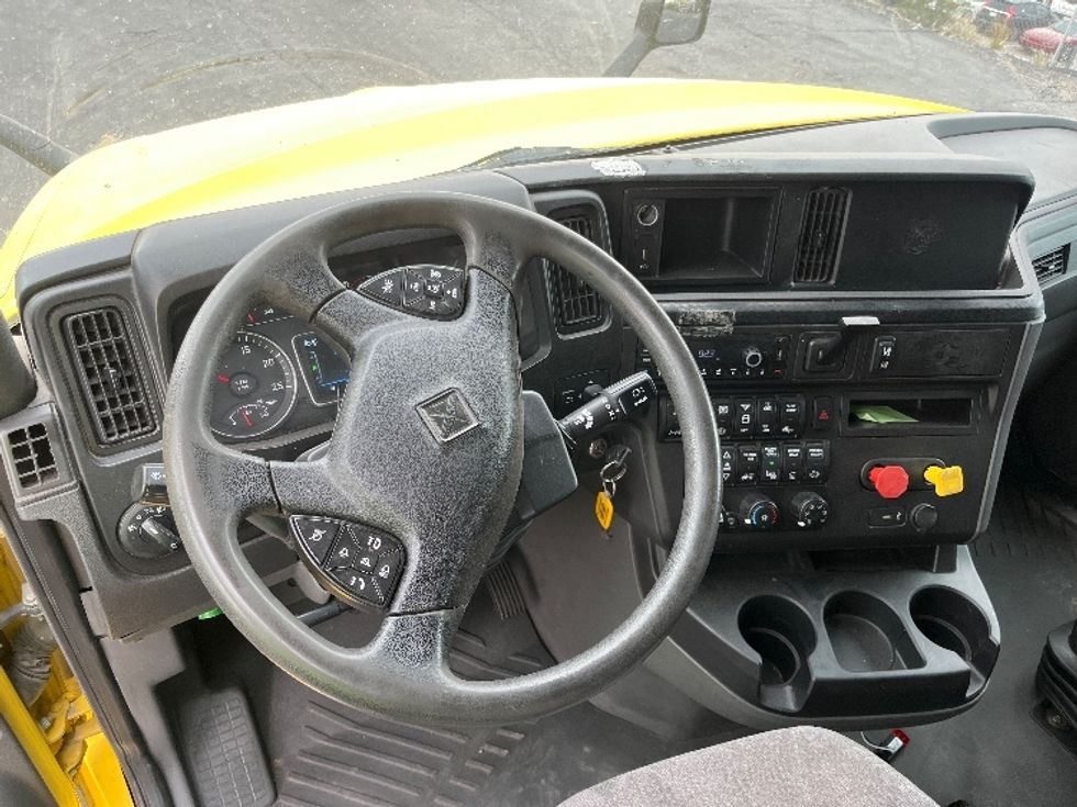 Sleeper Tractor-Heavy Duty Tractors-International-2022-LT625-El Paso-TX-675,050\n\t\tmiles-$ 34,250 - Image 11