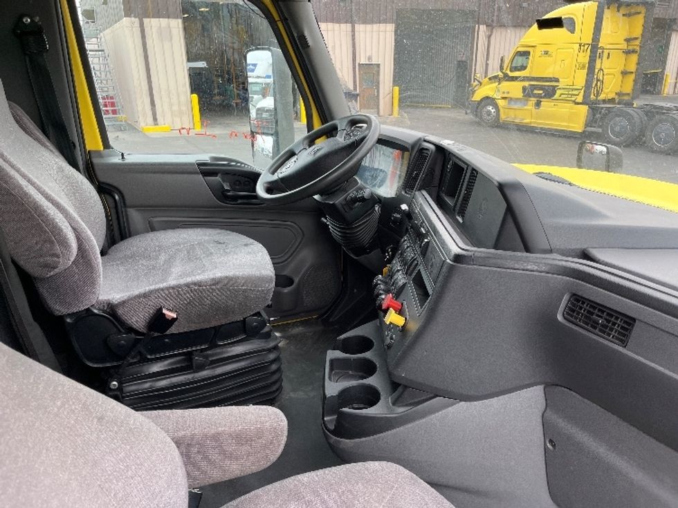 Sleeper Tractor-Heavy Duty Tractors-International-2022-LT625-El Paso-TX-675,050\n\t\tmiles-$ 34,250 - Image 15