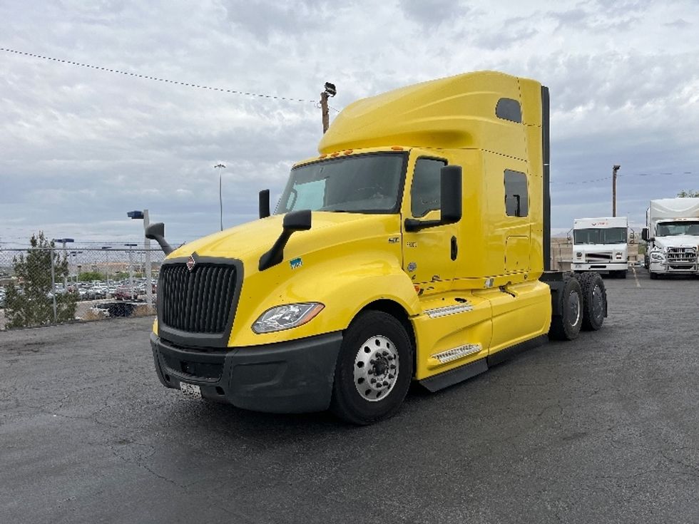 Sleeper Tractor-Heavy Duty Tractors-International-2022-LT625-El Paso-TX-675,050\n\t\tmiles-$ 34,250 - Image 3