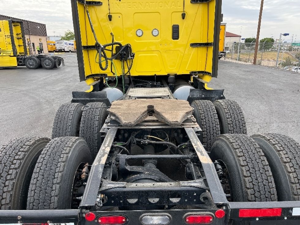 Sleeper Tractor-Heavy Duty Tractors-International-2022-LT625-El Paso-TX-675,050\n\t\tmiles-$ 34,250 - Image 6