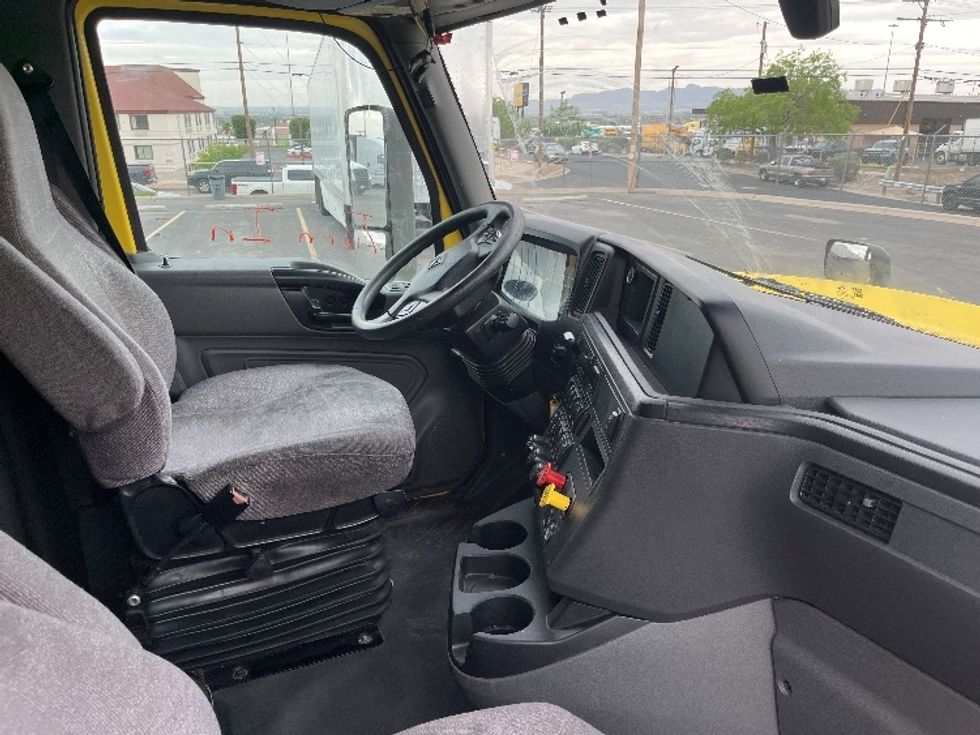 Sleeper Tractor-Heavy Duty Tractors-International-2022-LT625-El Paso-TX-689,455\n\t\tmiles-$ 32,750 - Image 15