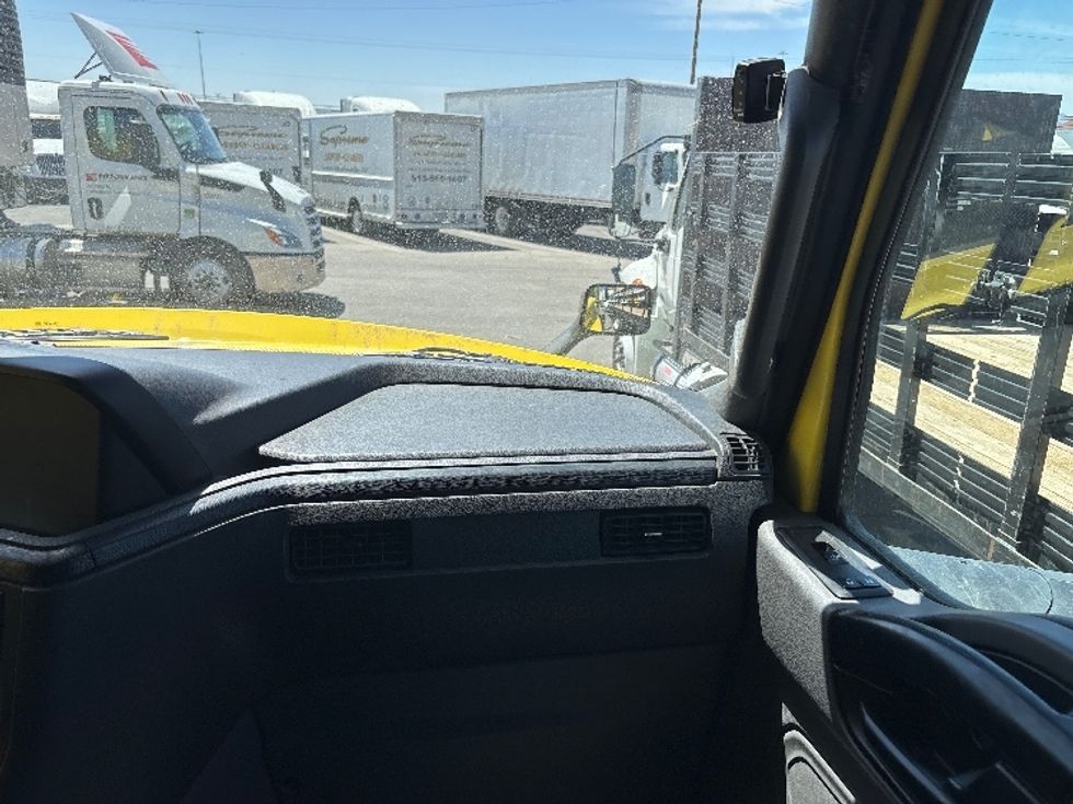 Sleeper Tractor-Heavy Duty Tractors-International-2022-LT625-El Paso-TX-693,531\n\t\tmiles-$ 32,250 - Image 14