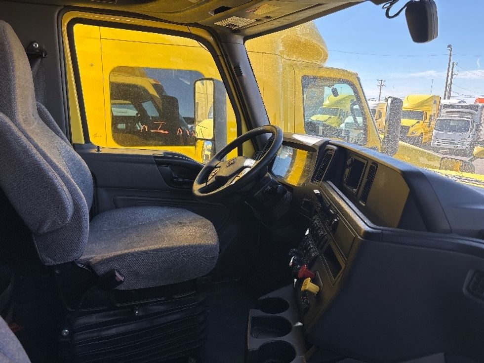 Sleeper Tractor-Heavy Duty Tractors-International-2022-LT625-El Paso-TX-693,531\n\t\tmiles-$ 32,250 - Image 15
