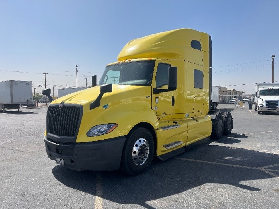 Sleeper Tractor-Heavy Duty Tractors-International-2022-LT625-El Paso-TX-693,531\n\t\tmiles-$ 32,250 - Image 3