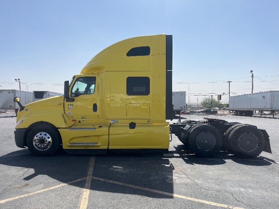Sleeper Tractor-Heavy Duty Tractors-International-2022-LT625-El Paso-TX-693,531\n\t\tmiles-$ 32,250 - Image 4