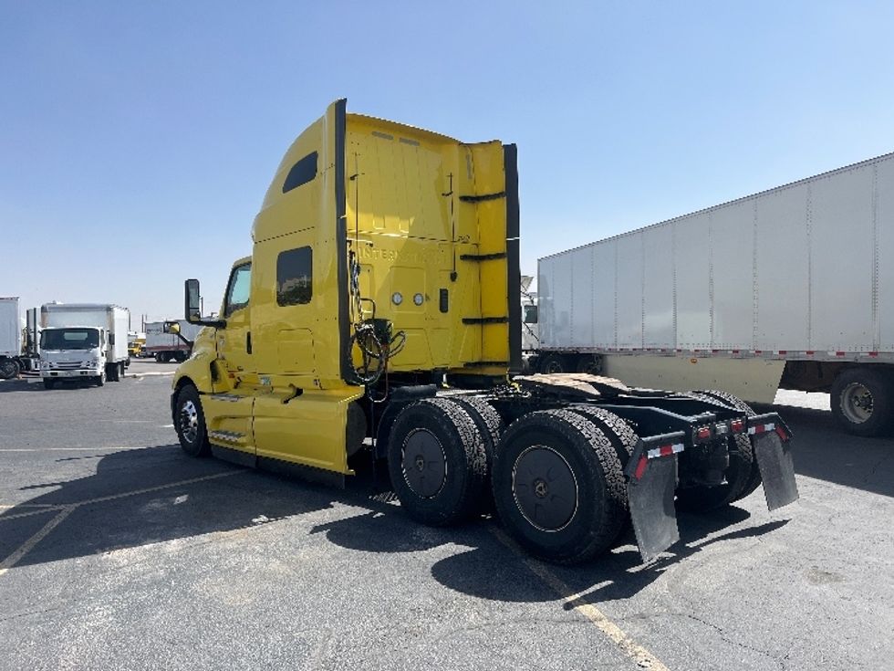 Sleeper Tractor-Heavy Duty Tractors-International-2022-LT625-El Paso-TX-693,531\n\t\tmiles-$ 32,250 - Image 5