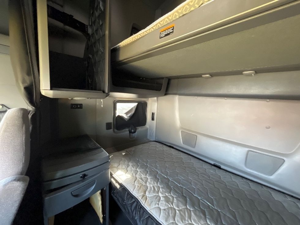 Sleeper Tractor-Heavy Duty Tractors-International-2022-LT625-El Paso-TX-729,512\n\t\tmiles-$ 30,000 - Image 19