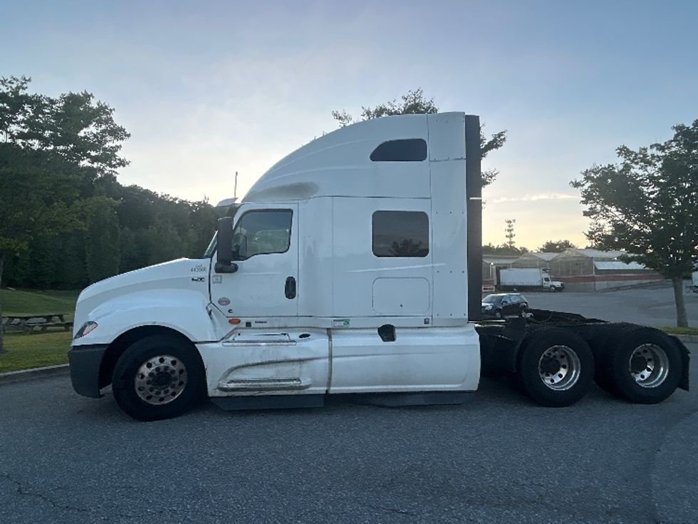 Sleeper Tractor-Heavy Duty Tractors-International-2022-LT625-Fitchburg-MA-284,866\n\t\tmiles-$ 79,500 - Image 4