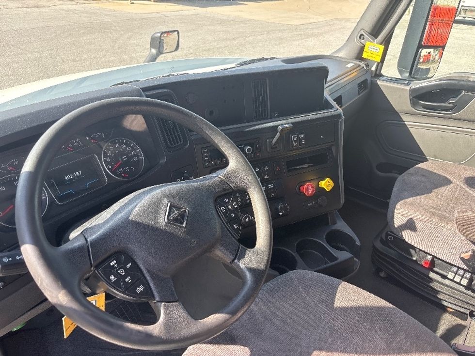 Sleeper Tractor-Heavy Duty Tractors-International-2022-LT625-Fort Wayne-IN-402,187\n\t\tmiles-$ 63,000 - Image 10