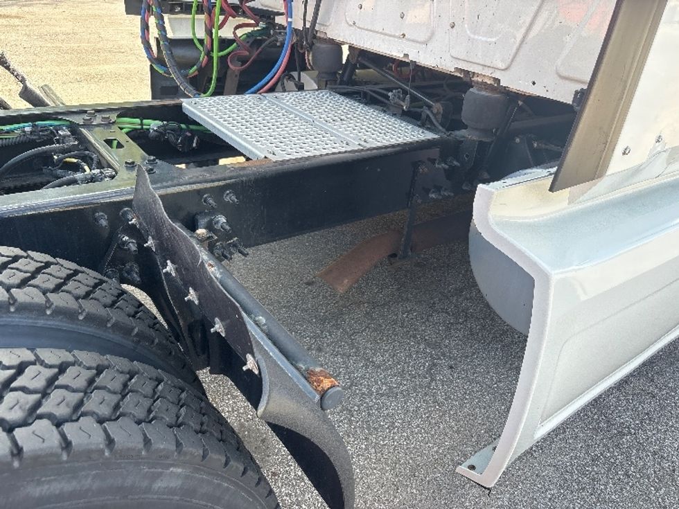 Sleeper Tractor-Heavy Duty Tractors-International-2022-LT625-Fort Wayne-IN-402,187\n\t\tmiles-$ 63,000 - Image 23