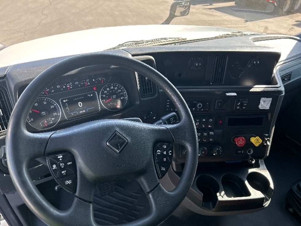 Sleeper Tractor-Heavy Duty Tractors-International-2022-LT625-Fort Wayne-IN-404,675\n\t\tmiles-$ 62,750 - Image 11