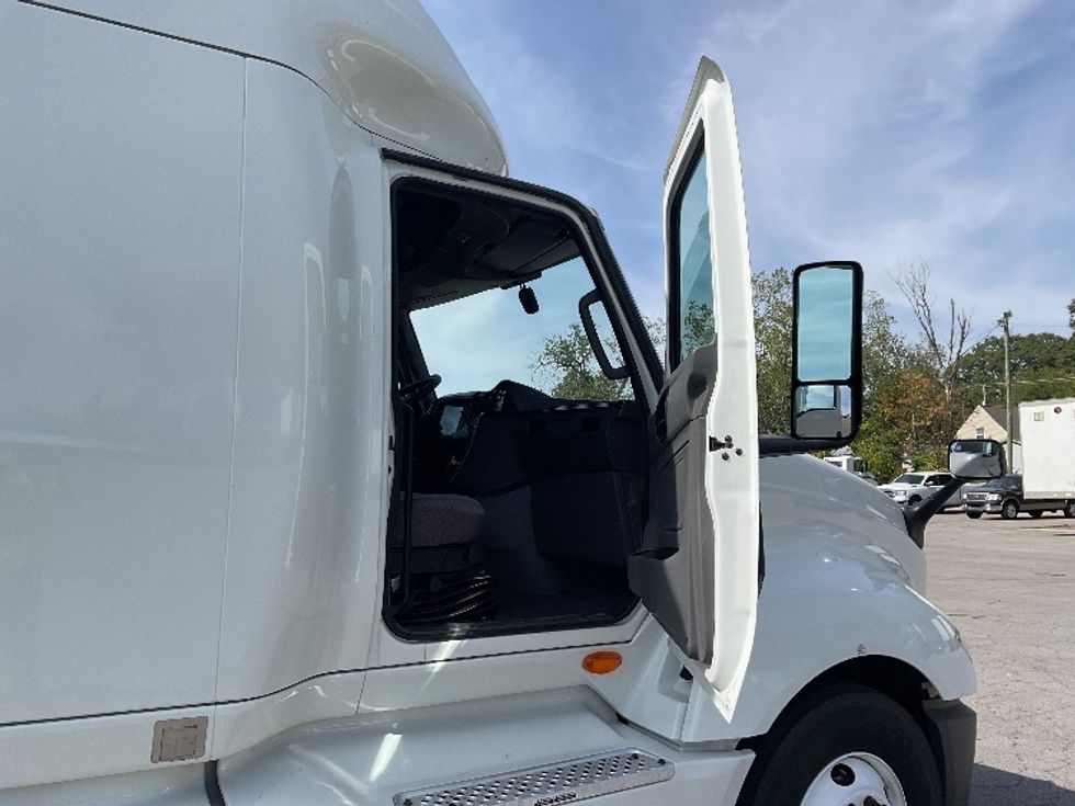 Sleeper Tractor-Heavy Duty Tractors-International-2022-LT625-Fort Wayne-IN-404,675\n\t\tmiles-$ 62,750 - Image 13