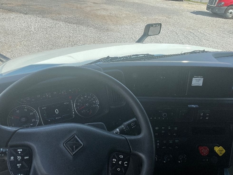 Sleeper Tractor-Heavy Duty Tractors-International-2022-LT625-Homewood-AL-378,764\n\t\tmiles-$ 68,500 - Image 11
