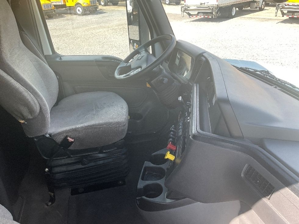 Sleeper Tractor-Heavy Duty Tractors-International-2022-LT625-Homewood-AL-378,764\n\t\tmiles-$ 68,500 - Image 15