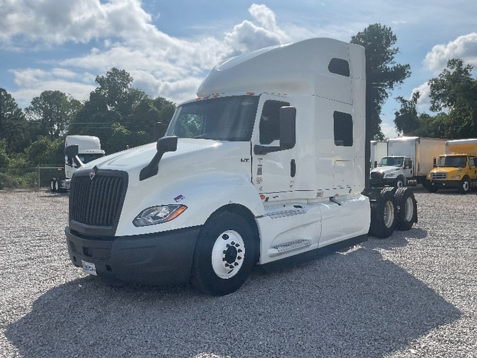 Sleeper Tractor-Heavy Duty Tractors-International-2022-LT625-Homewood-AL-378,764\n\t\tmiles-$ 68,500 - Image 3