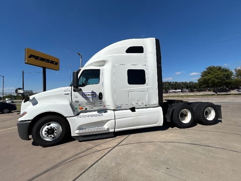 Sleeper Tractor-Heavy Duty Tractors-International-2022-LT625-Houston-TX-448,968\n\t\tmiles-$ 59,750 - Image 3