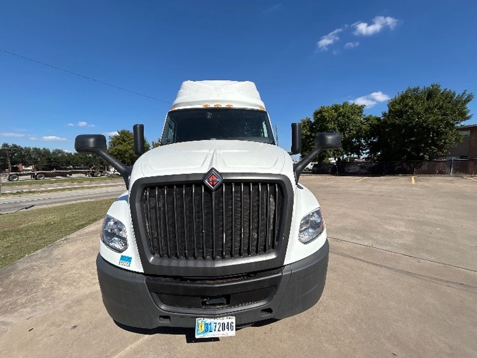 Sleeper Tractor-Heavy Duty Tractors-International-2022-LT625-Houston-TX-448,968\n\t\tmiles-$ 60,750 - Image 2