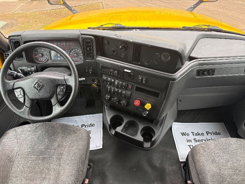 Sleeper Tractor-Heavy Duty Tractors-International-2022-LT625-Houston-TX-528,867\n\t\tmiles-$ 45,250 - Image 12
