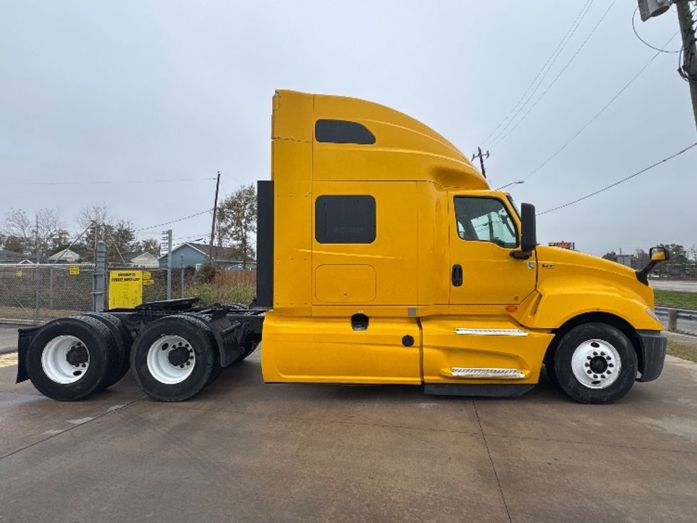 Sleeper Tractor-Heavy Duty Tractors-International-2022-LT625-Houston-TX-528,867\n\t\tmiles-$ 45,250 - Image 8