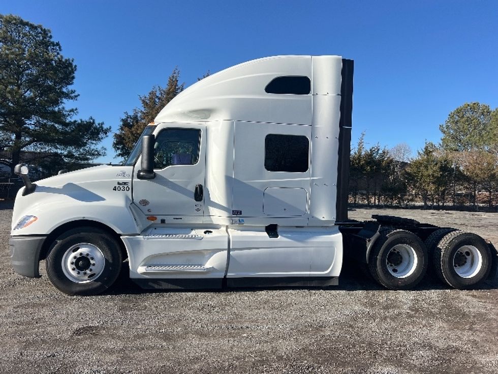 Sleeper Tractor-Heavy Duty Tractors-International-2022-LT625-Indian Trail-NC-271,232\n\t\tmiles-$ 71,000 - Image 4