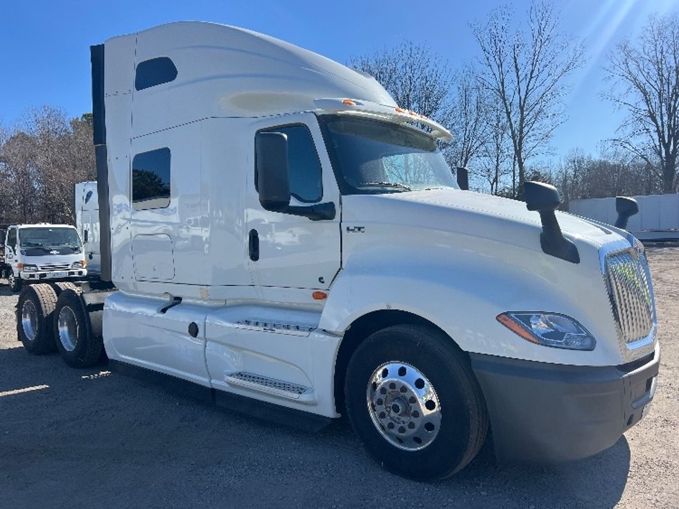 Sleeper Tractor-Heavy Duty Tractors-International-2022-LT625-Indian Trail-NC-278,419\n\t\tmiles-$ 71,750 - Image 1