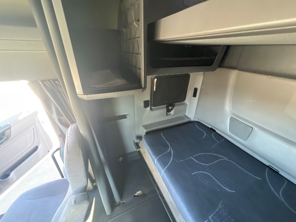 Sleeper Tractor-Heavy Duty Tractors-International-2022-LT625-Indian Trail-NC-278,419\n\t\tmiles-$ 71,750 - Image 19