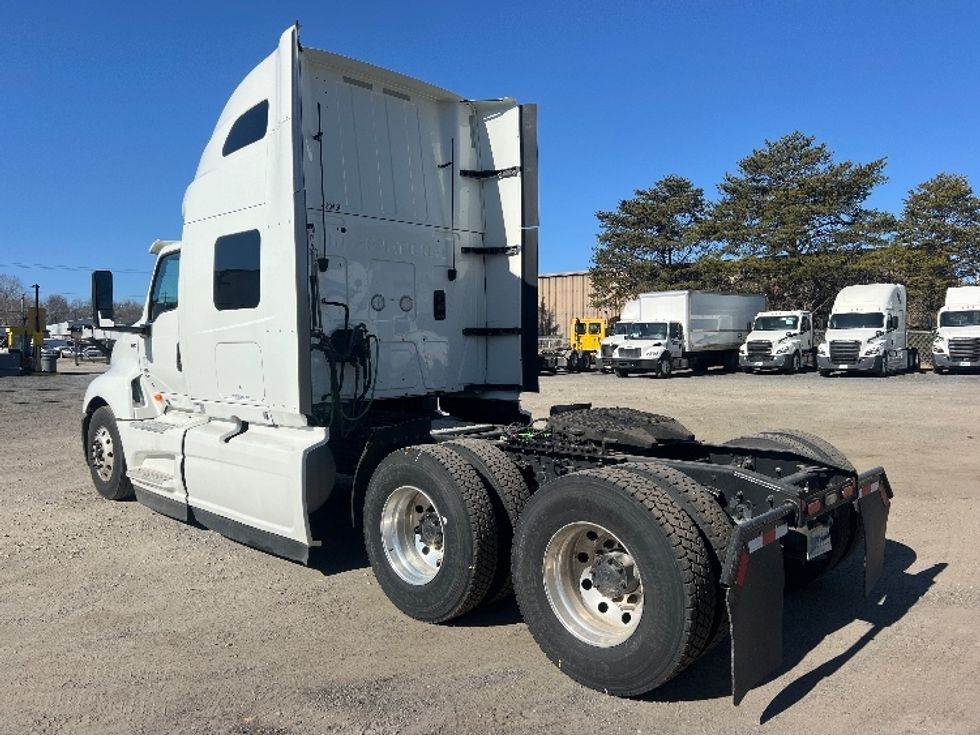 Sleeper Tractor-Heavy Duty Tractors-International-2022-LT625-Indian Trail-NC-278,419\n\t\tmiles-$ 71,750 - Image 5