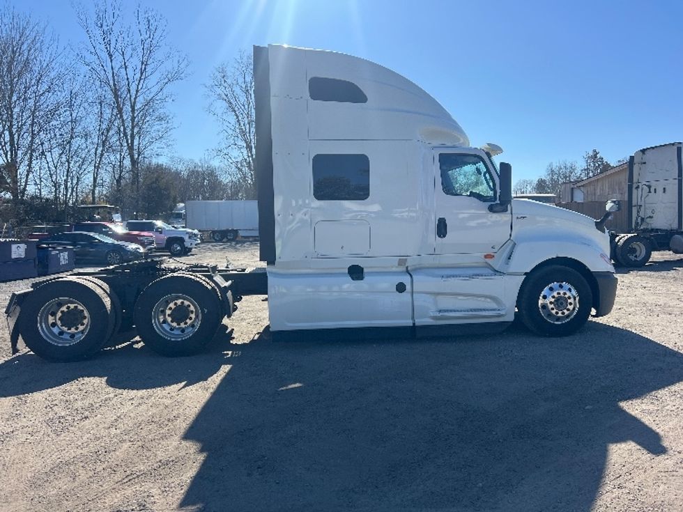 Sleeper Tractor-Heavy Duty Tractors-International-2022-LT625-Indian Trail-NC-278,419\n\t\tmiles-$ 71,750 - Image 8
