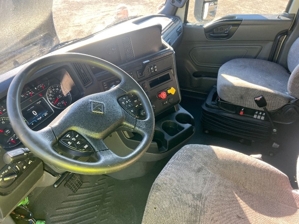 Sleeper Tractor-Heavy Duty Tractors-International-2022-LT625-Indian Trail-NC-393,632\n\t\tmiles-$ 61,250 - Image 10
