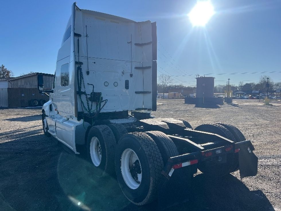 Sleeper Tractor-Heavy Duty Tractors-International-2022-LT625-Indian Trail-NC-393,632\n\t\tmiles-$ 61,250 - Image 5