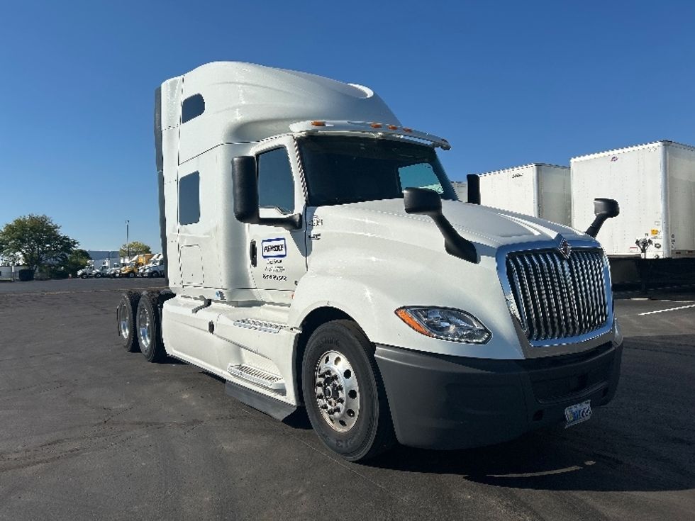 Sleeper Tractor-Heavy Duty Tractors-International-2022-LT625-Indianapolis-IN-436,366\n\t\tmiles-$ 61,000 - Image 1