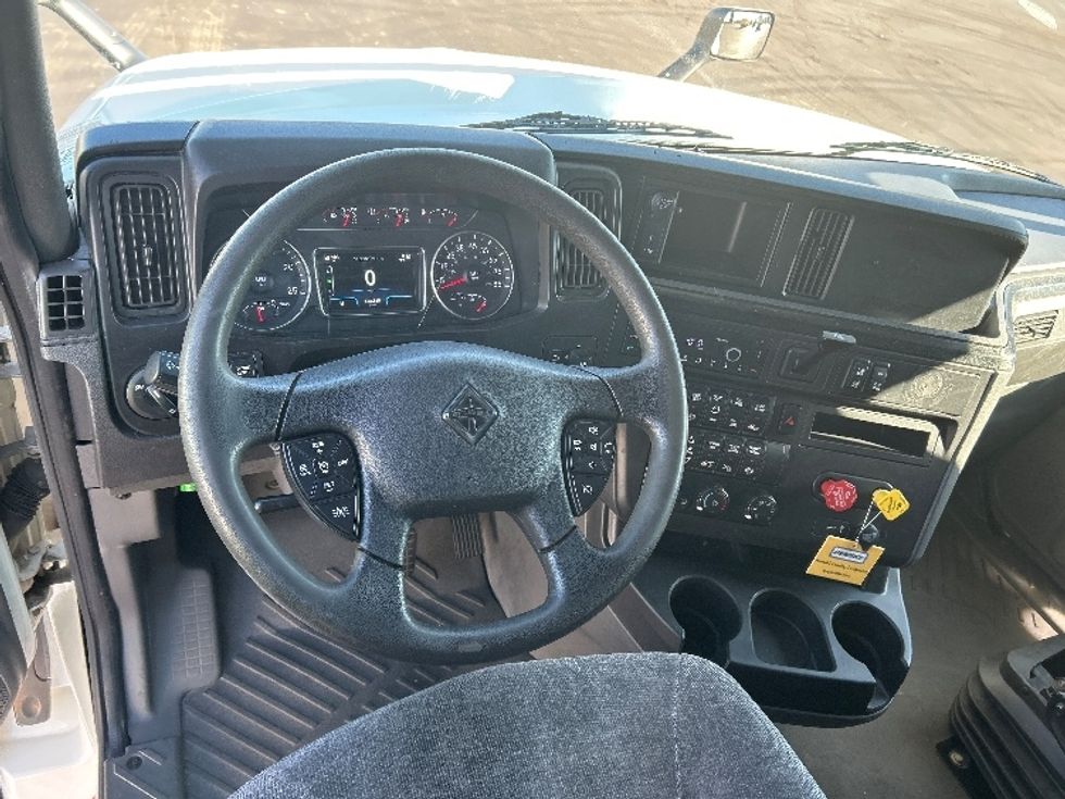 Sleeper Tractor-Heavy Duty Tractors-International-2022-LT625-Indianapolis-IN-436,366\n\t\tmiles-$ 61,000 - Image 11