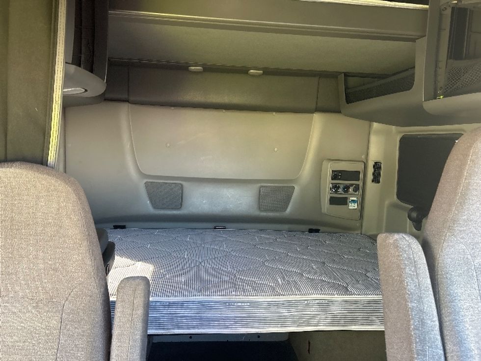 Sleeper Tractor-Heavy Duty Tractors-International-2022-LT625-Indianapolis-IN-436,366\n\t\tmiles-$ 61,000 - Image 16