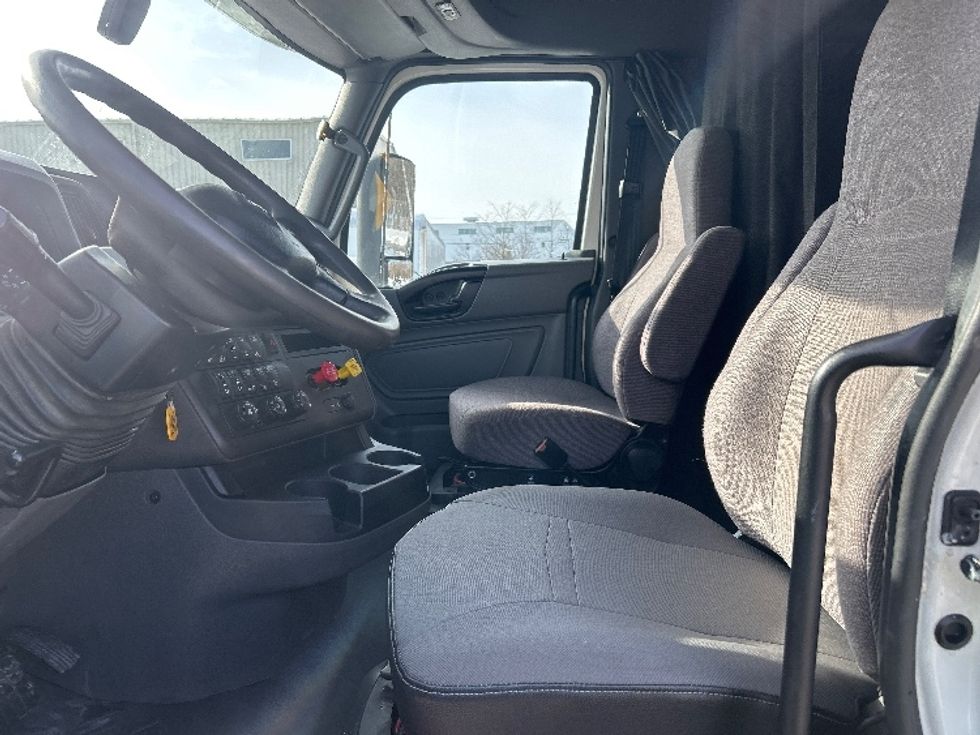 Sleeper Tractor-Heavy Duty Tractors-International-2022-LT625-Jessup-PA-491,586\n\t\tmiles-$ 51,250 - Image 10