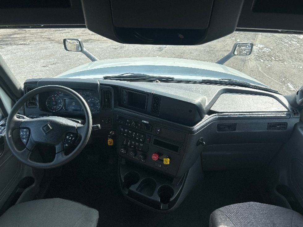 Sleeper Tractor-Heavy Duty Tractors-International-2022-LT625-Jessup-PA-491,586\n\t\tmiles-$ 51,250 - Image 12