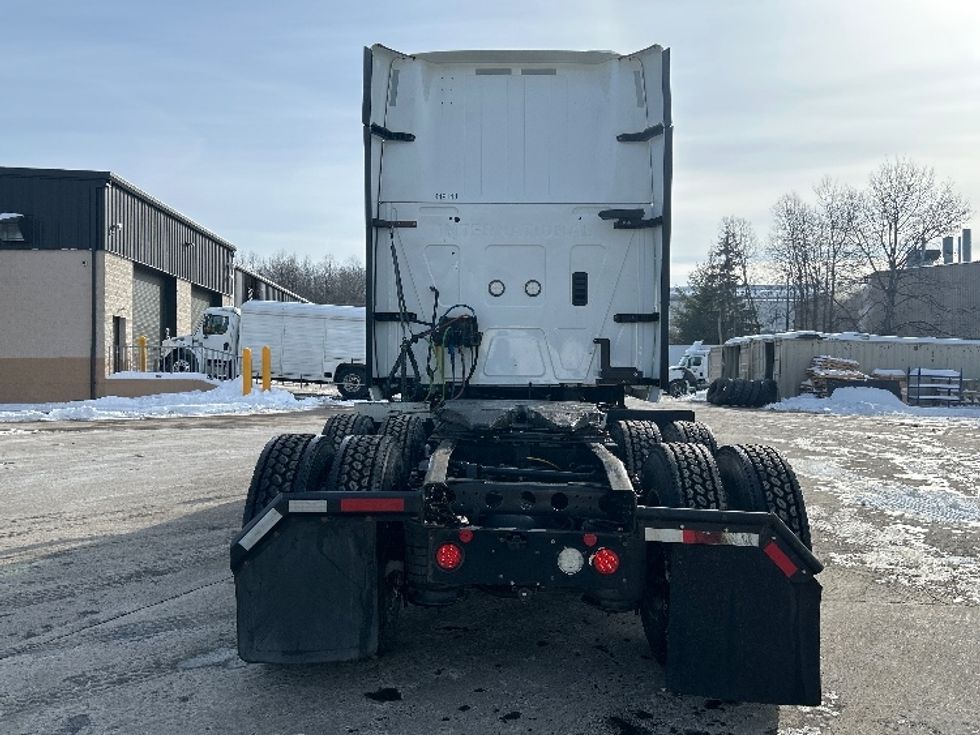 Sleeper Tractor-Heavy Duty Tractors-International-2022-LT625-Jessup-PA-491,586\n\t\tmiles-$ 51,250 - Image 6