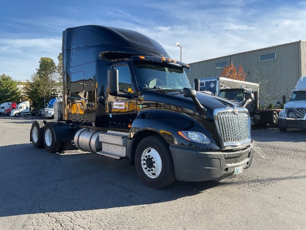 Sleeper Tractor-Heavy Duty Tractors-International-2022-LT625-Jessup-PA-535,479\n\t\tmiles-$ 57,500 - Image 1
