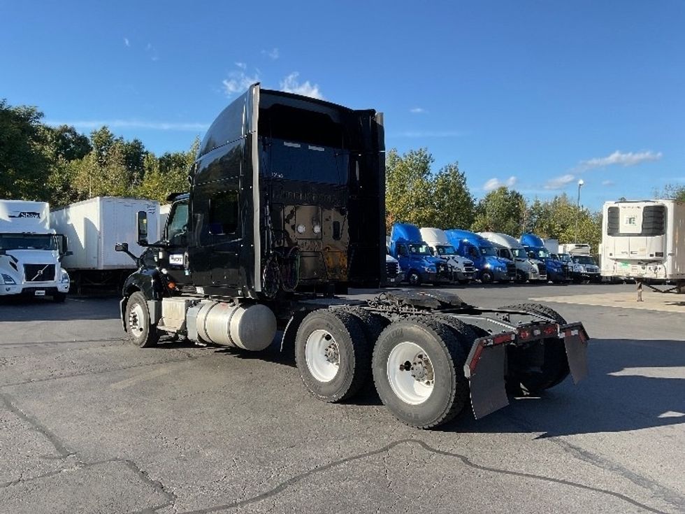 Sleeper Tractor-Heavy Duty Tractors-International-2022-LT625-Jessup-PA-535,479\n\t\tmiles-$ 57,500 - Image 5