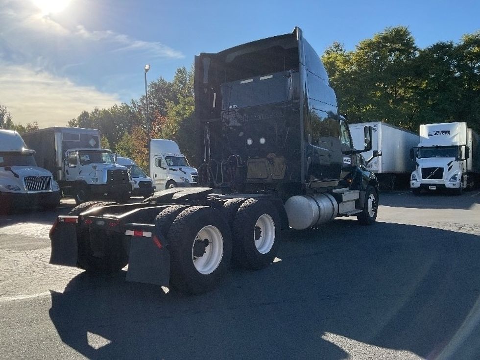 Sleeper Tractor-Heavy Duty Tractors-International-2022-LT625-Jessup-PA-535,479\n\t\tmiles-$ 57,500 - Image 7