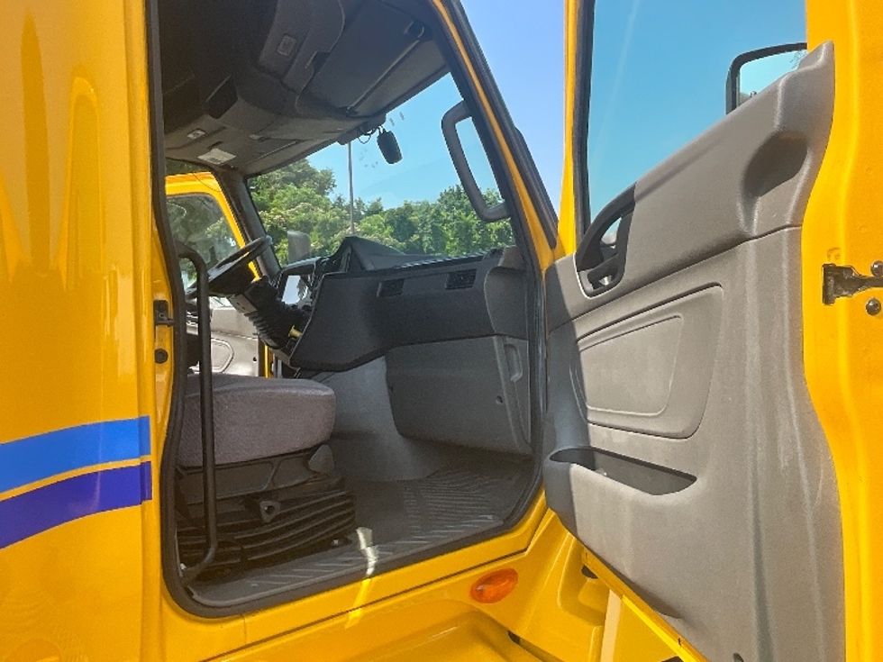 Sleeper Tractor-Heavy Duty Tractors-International-2022-LT625-Jonesboro-GA-277,202\n\t\tmiles-$ 78,000 - Image 13