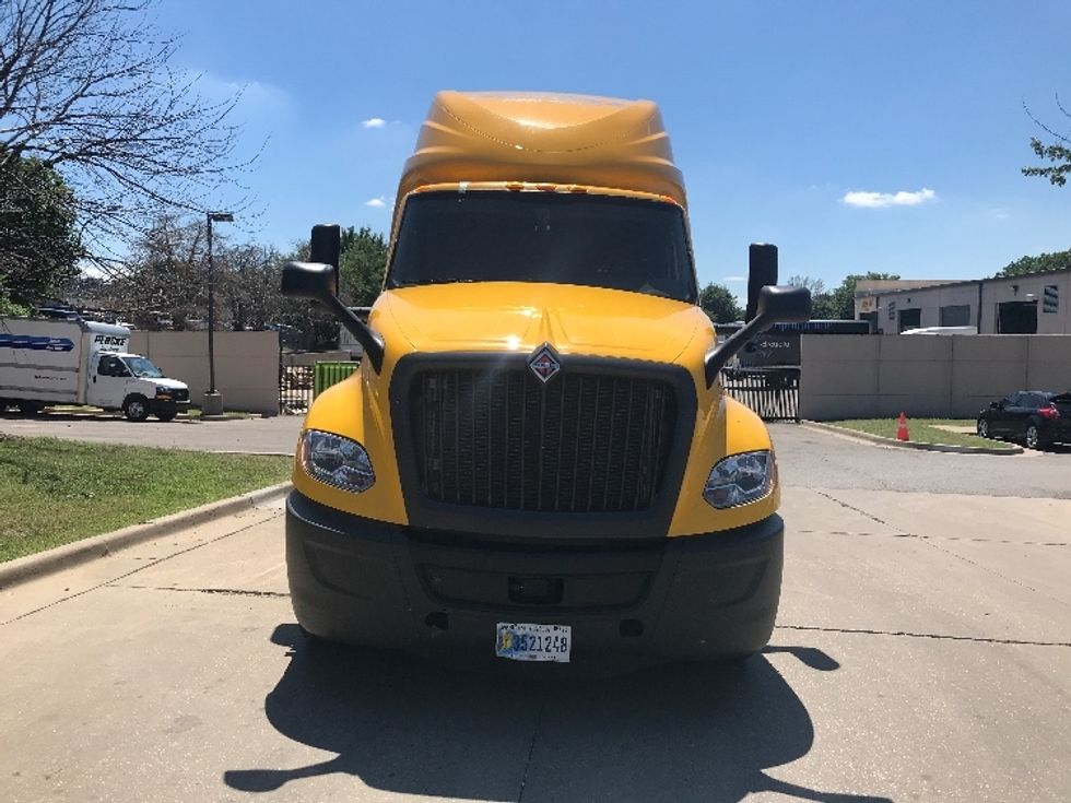 Sleeper Tractor-Heavy Duty Tractors-International-2022-LT625-Kansas City-MO-547,386\n\t\tmiles-$ 45,250 - Image 2