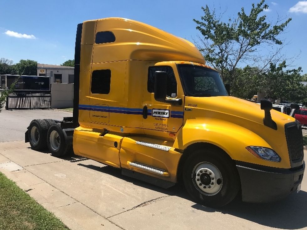 Sleeper Tractor-Heavy Duty Tractors-International-2022-LT625-Kansas City-MO-547,386\n\t\tmiles-$ 45,250 - Image 3