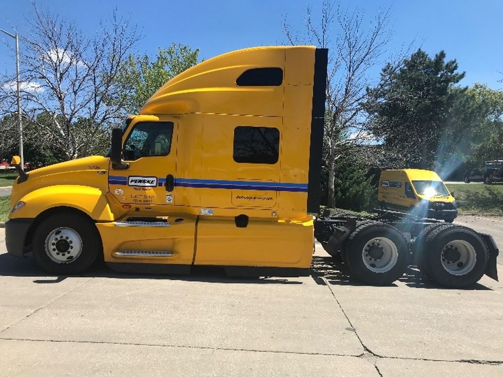 Sleeper Tractor-Heavy Duty Tractors-International-2022-LT625-Kansas City-MO-547,386\n\t\tmiles-$ 45,250 - Image 4