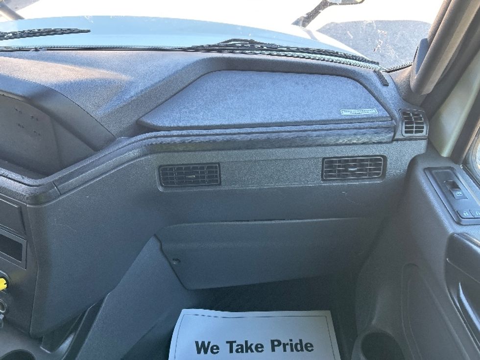 Sleeper Tractor-Heavy Duty Tractors-International-2022-LT625-Katy-TX-360,927\n\t\tmiles-$ 71,500 - Image 13