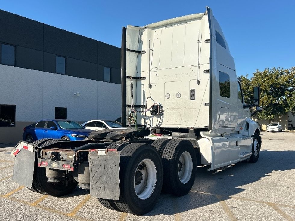 Sleeper Tractor-Heavy Duty Tractors-International-2022-LT625-Katy-TX-360,927\n\t\tmiles-$ 71,500 - Image 7