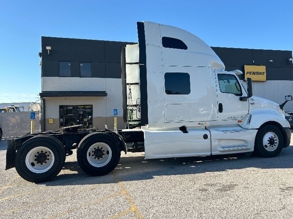 Sleeper Tractor-Heavy Duty Tractors-International-2022-LT625-Katy-TX-360,927\n\t\tmiles-$ 71,500 - Image 8