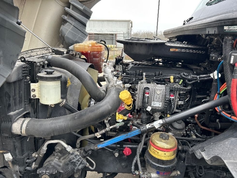 Sleeper Tractor-Heavy Duty Tractors-International-2022-LT625-Katy-TX-364,999\n\t\tmiles-$ 48,250 - Image 21