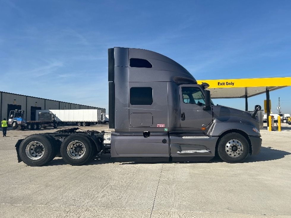 Sleeper Tractor-Heavy Duty Tractors-International-2022-LT625-Katy-TX-364,999\n\t\tmiles-$ 48,250 - Image 8