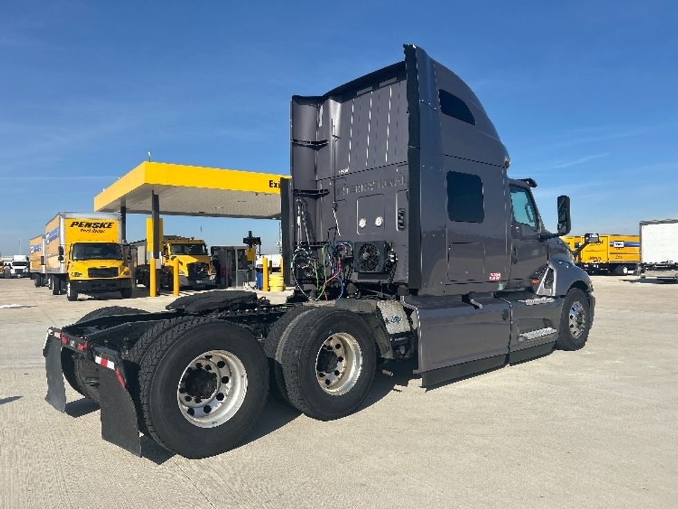 Sleeper Tractor-Heavy Duty Tractors-International-2022-LT625-Katy-TX-373,616\n\t\tmiles-$ 48,750 - Image 7