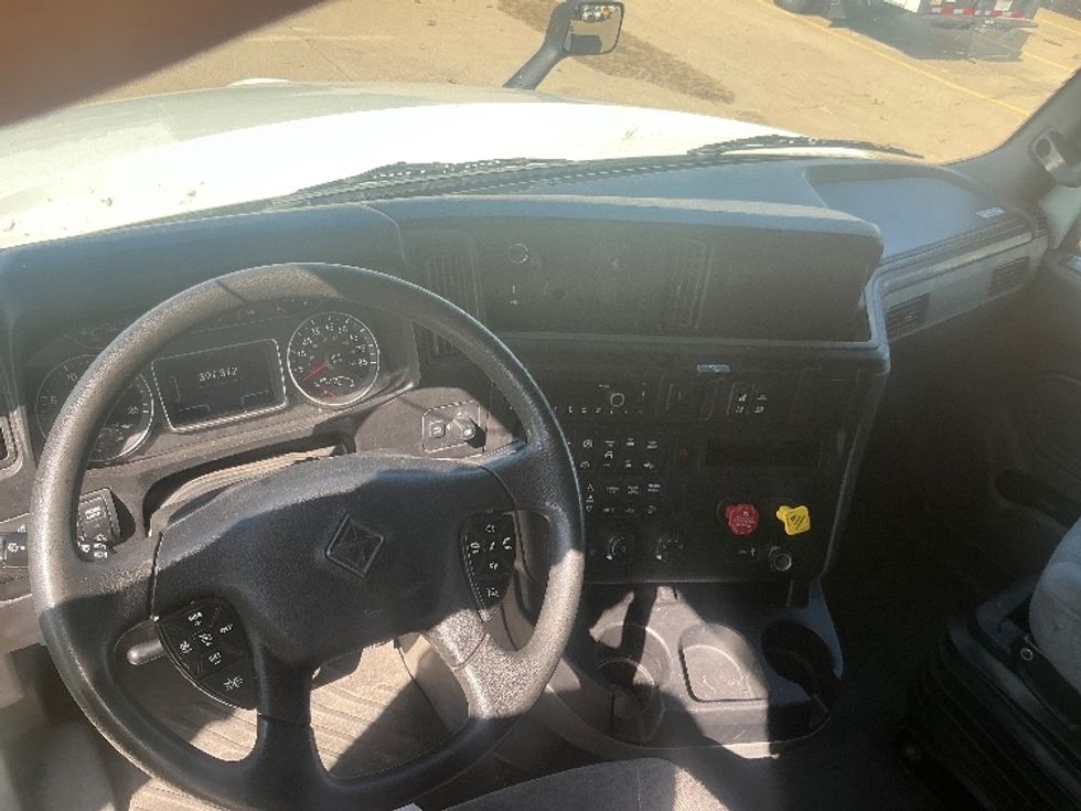 Sleeper Tractor-Heavy Duty Tractors-International-2022-LT625-Kentwood-MI-400,231\n\t\tmiles-$ 63,000 - Image 11